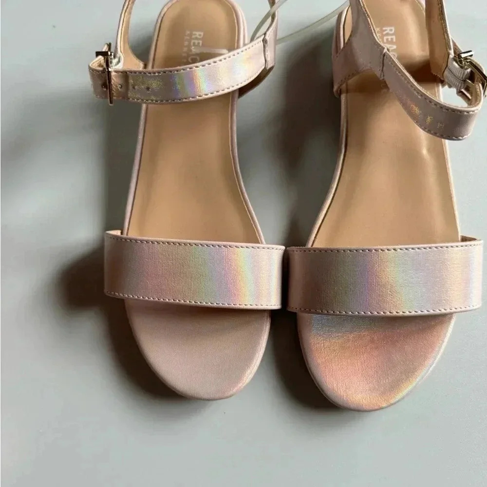 Kenneth Cole New York Little Girls Pink Open Toe  Sandals Size 3 $48.00
